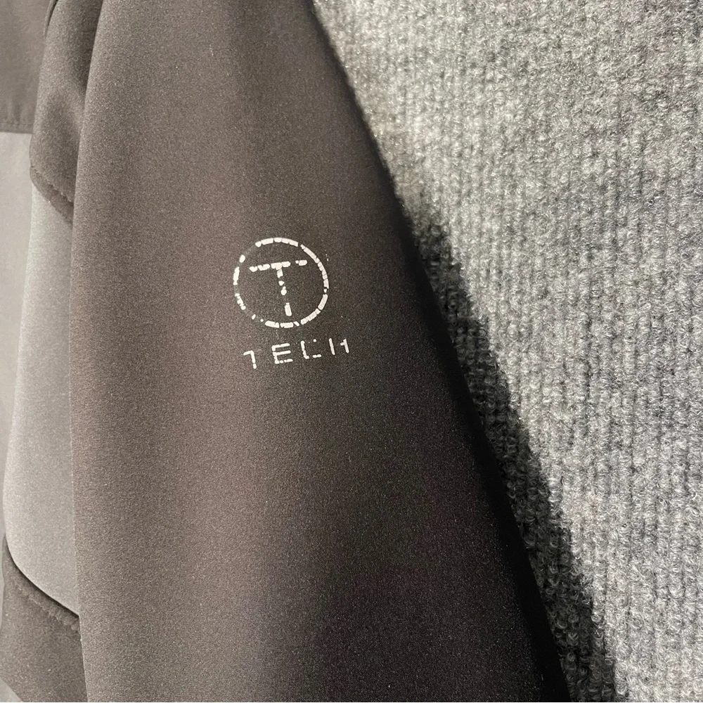 Tech By TUMI Mens Large Black Grey Softshell Full Zip Fleece Lined Active Jacket